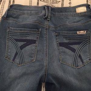 Women’s ankle length jeans